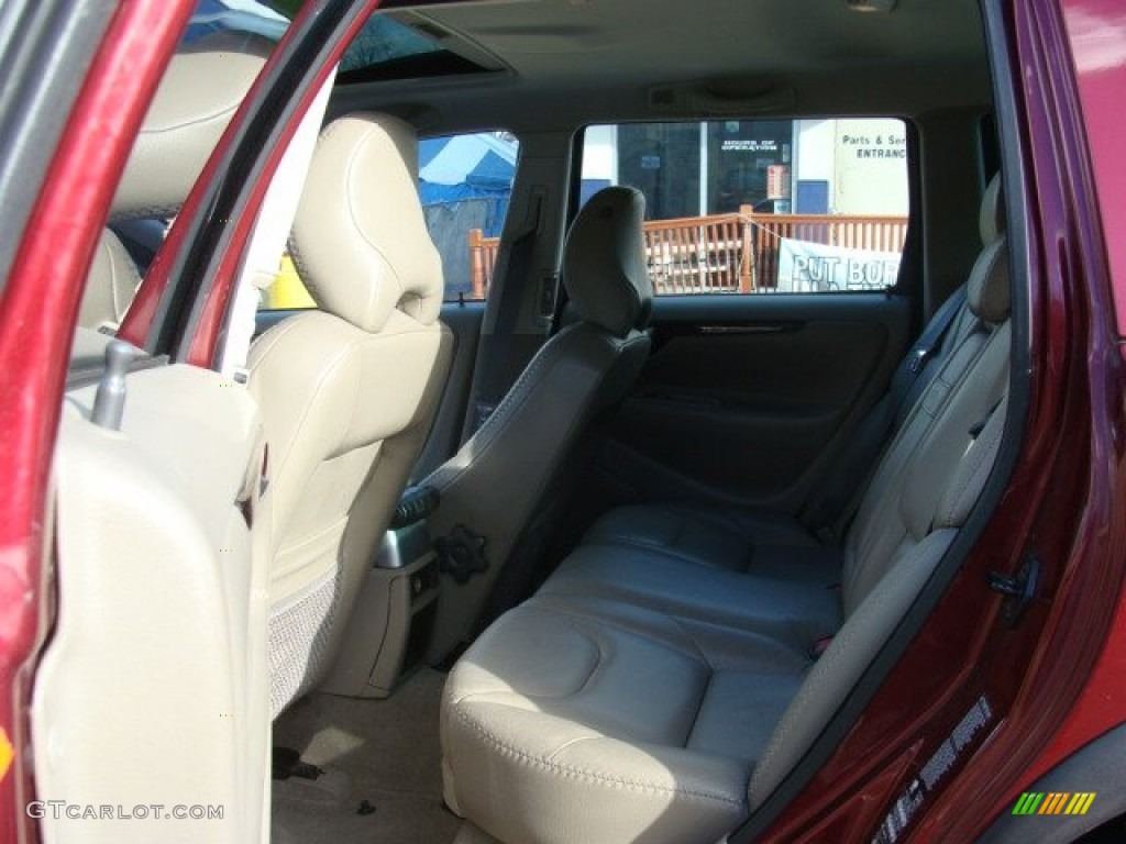 2004 XC70 AWD - Ruby Red Metallic / Beige/Light Sand photo #17