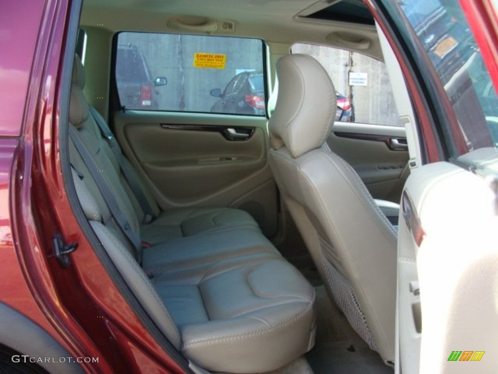 2004 XC70 AWD - Ruby Red Metallic / Beige/Light Sand photo #20