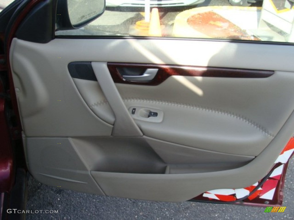 2004 XC70 AWD - Ruby Red Metallic / Beige/Light Sand photo #21