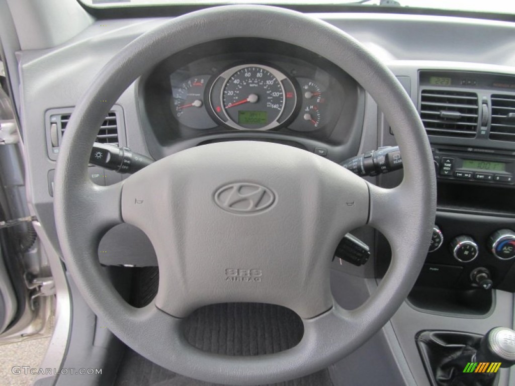 2005 Hyundai Tucson GL 4WD Gray Steering Wheel Photo #76692310