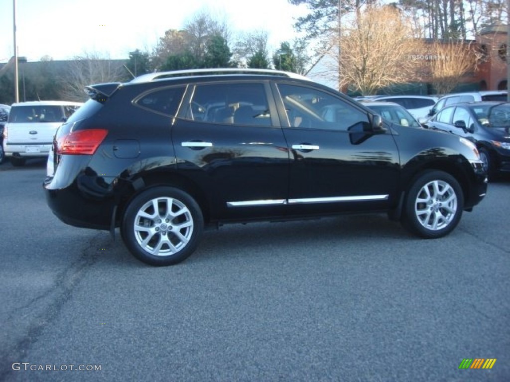 2011 Rogue SL - Wicked Black / Black photo #3