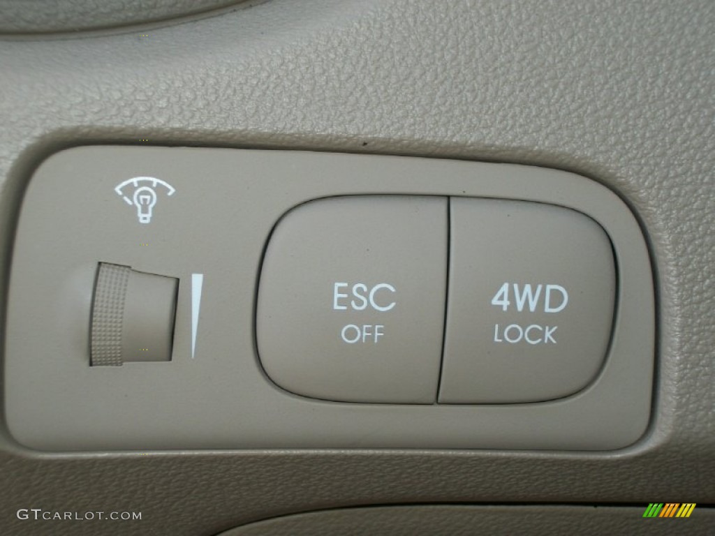 2009 Kia Sportage LX V6 4x4 Controls Photo #76696243
