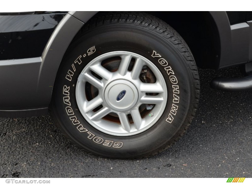 2005 Ford Expedition XLT Wheel Photos