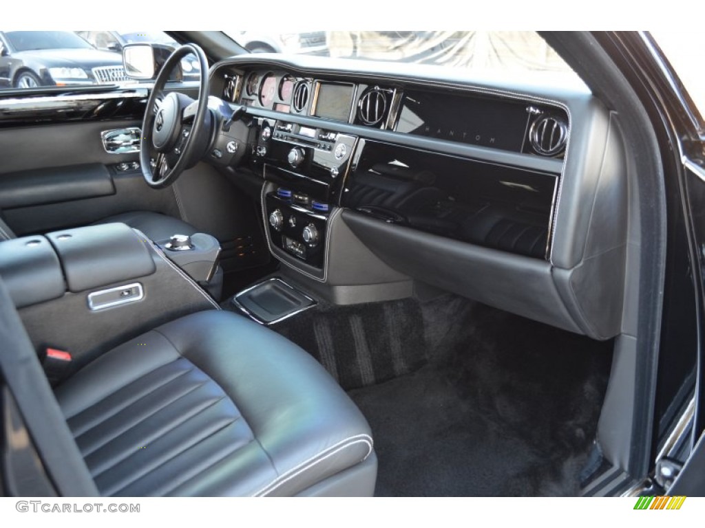 Black Interior 2007 Rolls-Royce Phantom Standard Phantom Model Photo #76700234