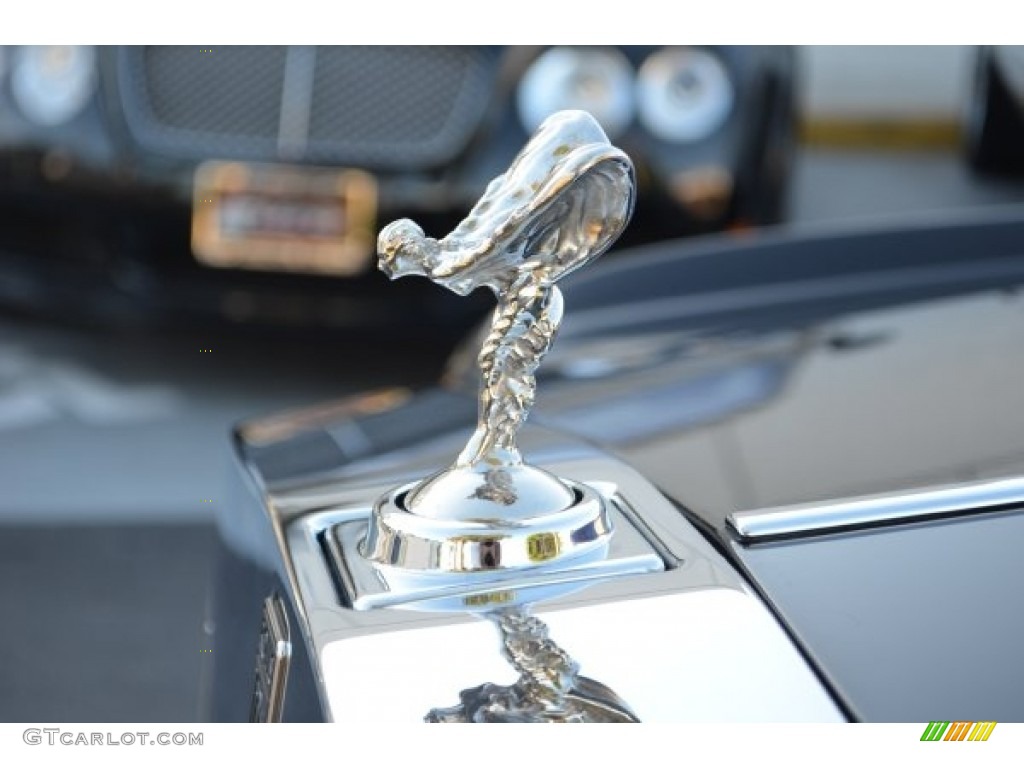 2007 Rolls-Royce Phantom Standard Phantom Model Marks and Logos Photos