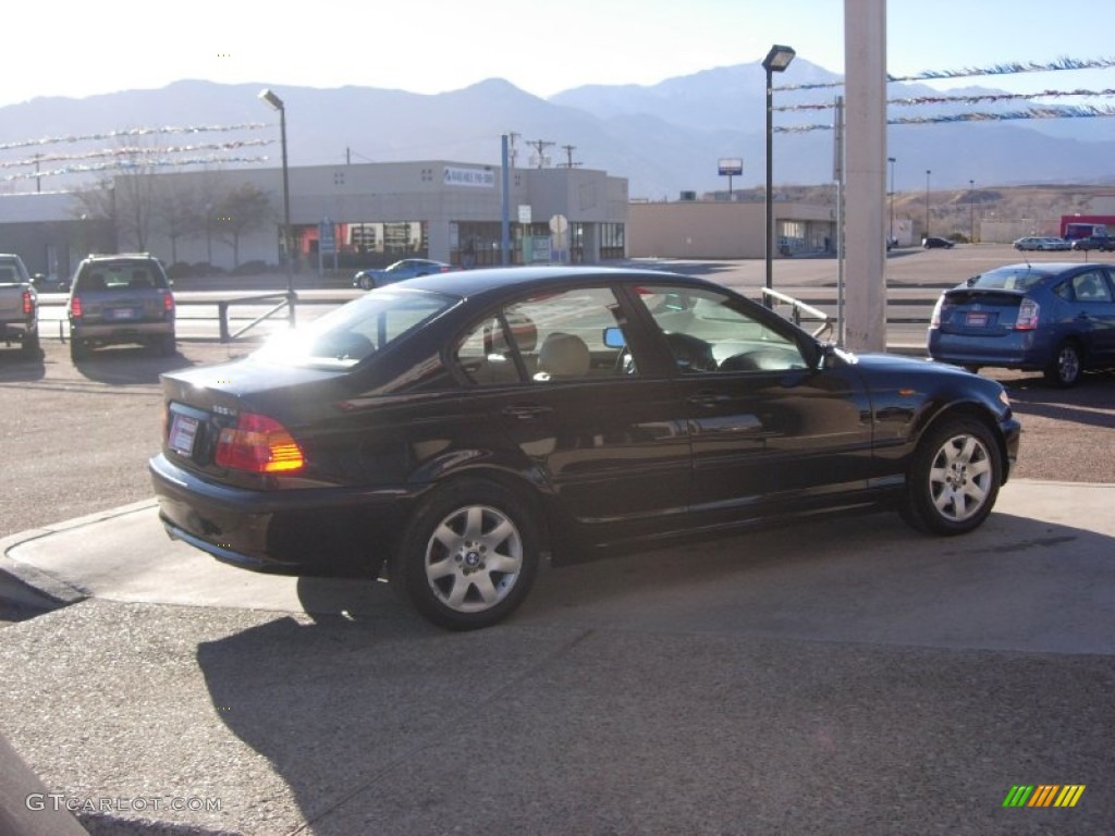 2002 3 Series 325xi Sedan - Jet Black / Sand photo #12