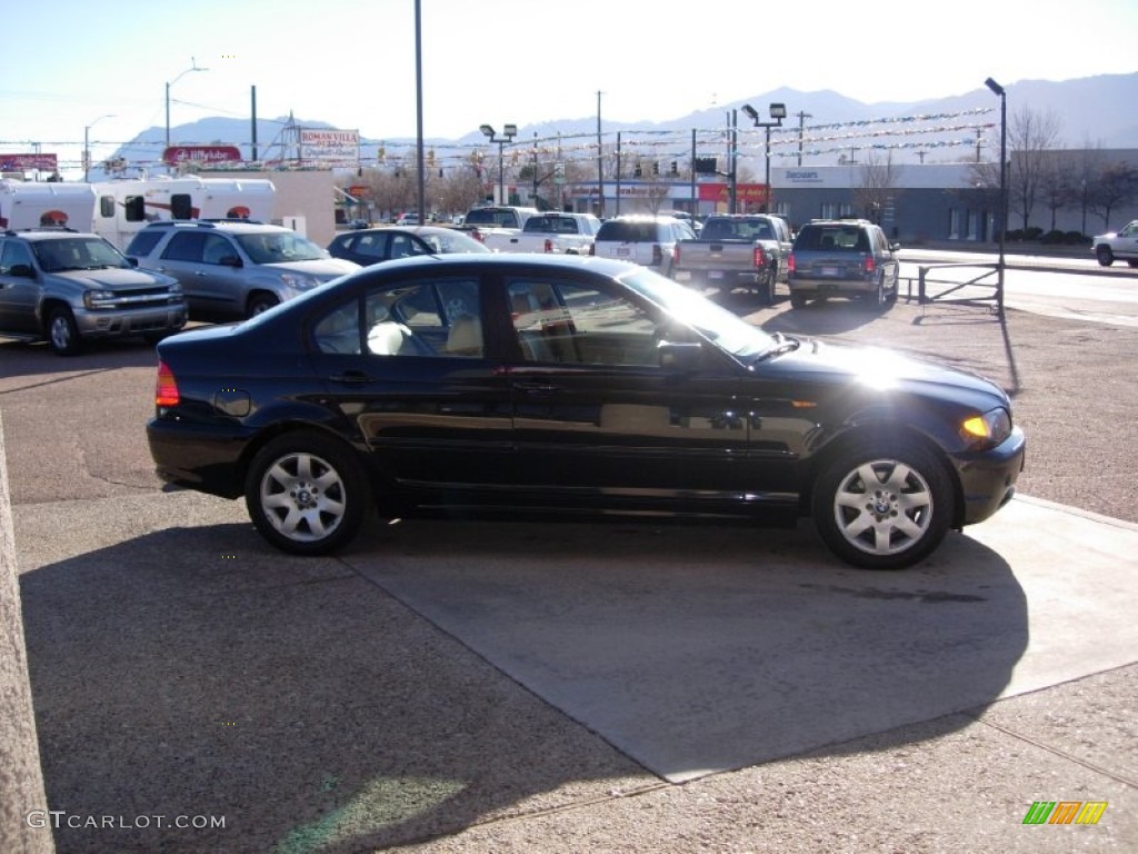 2002 3 Series 325xi Sedan - Jet Black / Sand photo #13