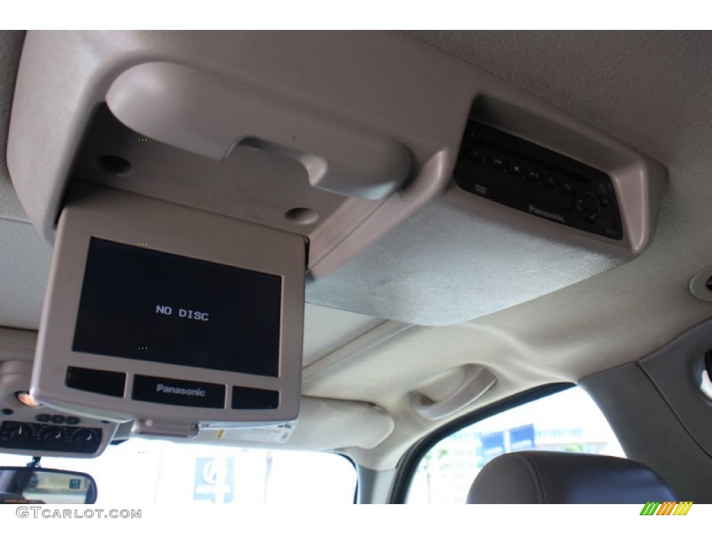 2004 Yukon XL 1500 SLT - Silver Birch Metallic / Neutral/Shale photo #21