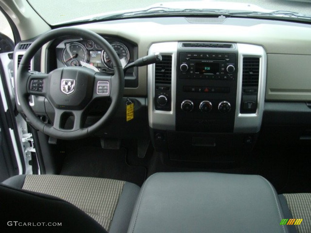 2012 Ram 1500 Big Horn Quad Cab 4x4 - Bright White / Dark Slate Gray/Medium Graystone photo #11