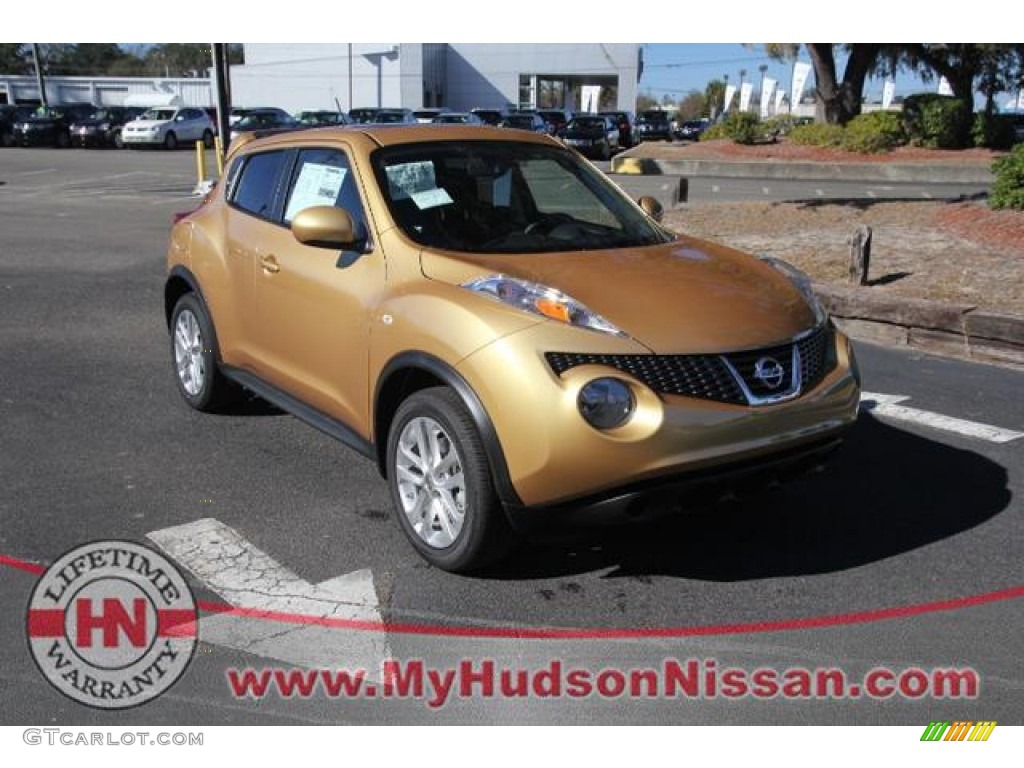 2013 Juke SV - Atomic Gold / Black/Silver Trim photo #1