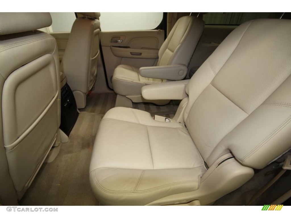 2008 Cadillac Escalade ESV AWD Rear Seat Photo #76715664