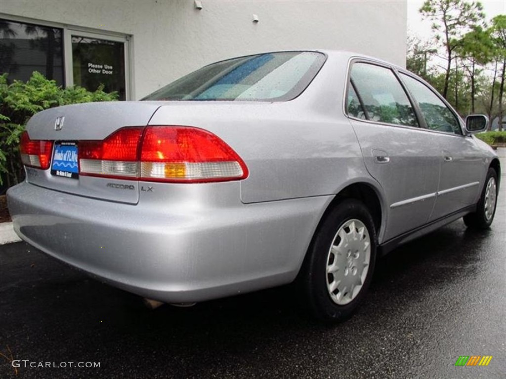 2002 Accord LX Sedan - Satin Silver Metallic / Quartz Gray photo #3