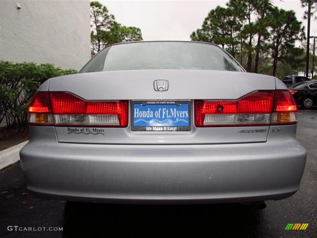 2002 Accord LX Sedan - Satin Silver Metallic / Quartz Gray photo #4