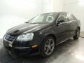 Black - Jetta SE Sedan Photo No. 3