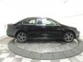 Black - Jetta SE Sedan Photo No. 7