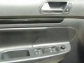 Black - Jetta SE Sedan Photo No. 10