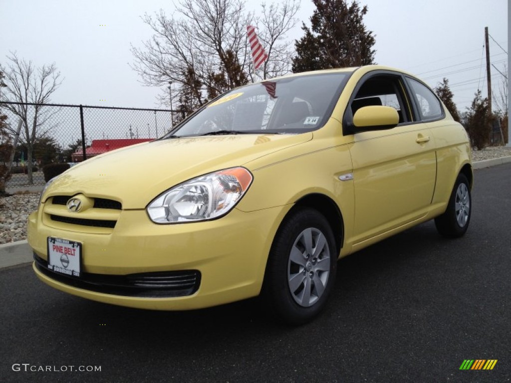 2010 Accent GS 3 Door - Mellow Yellow / Black photo #1