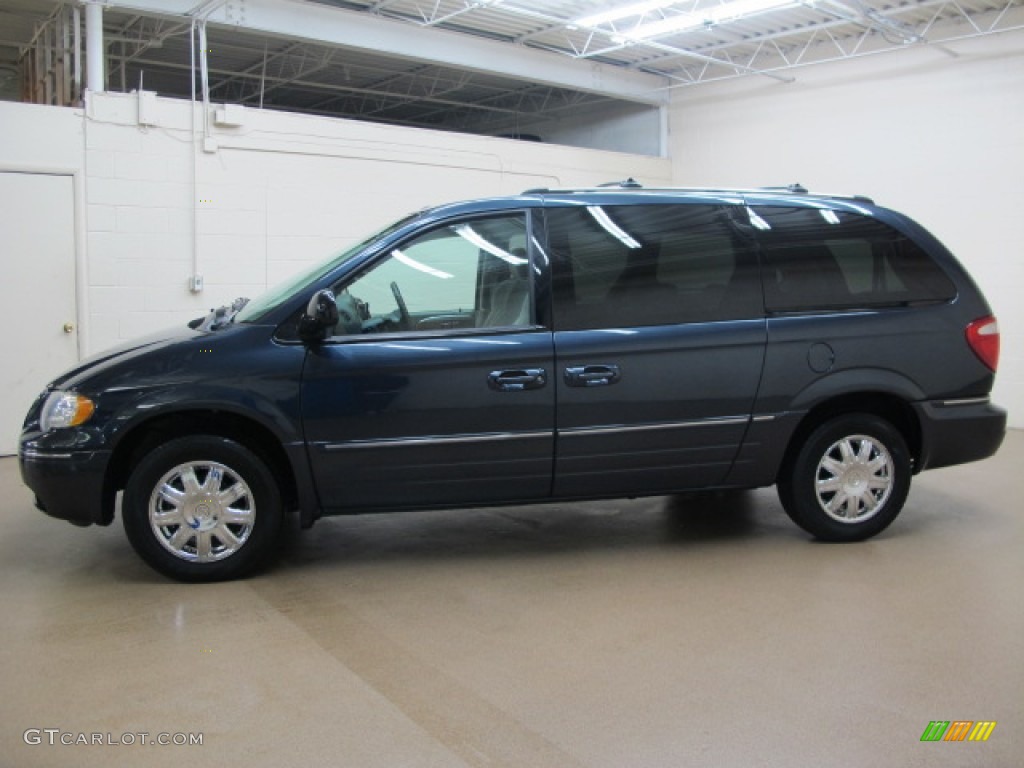 2007 Town & Country Limited - Modern Blue Pearl / Dark Khaki/Light Graystone photo #4
