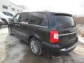 2013 Brilliant Black Crystal Pearl Chrysler Town & Country Touring - L  photo #8