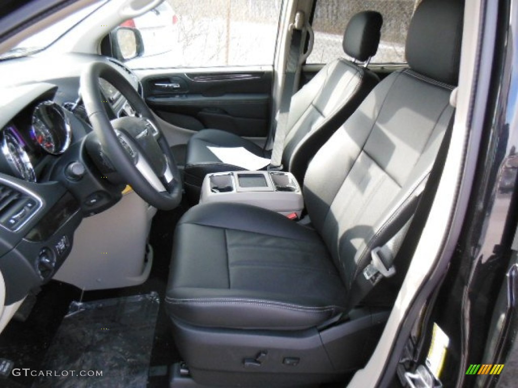2013 Town & Country Touring - L - Brilliant Black Crystal Pearl / Black/Light Graystone photo #11