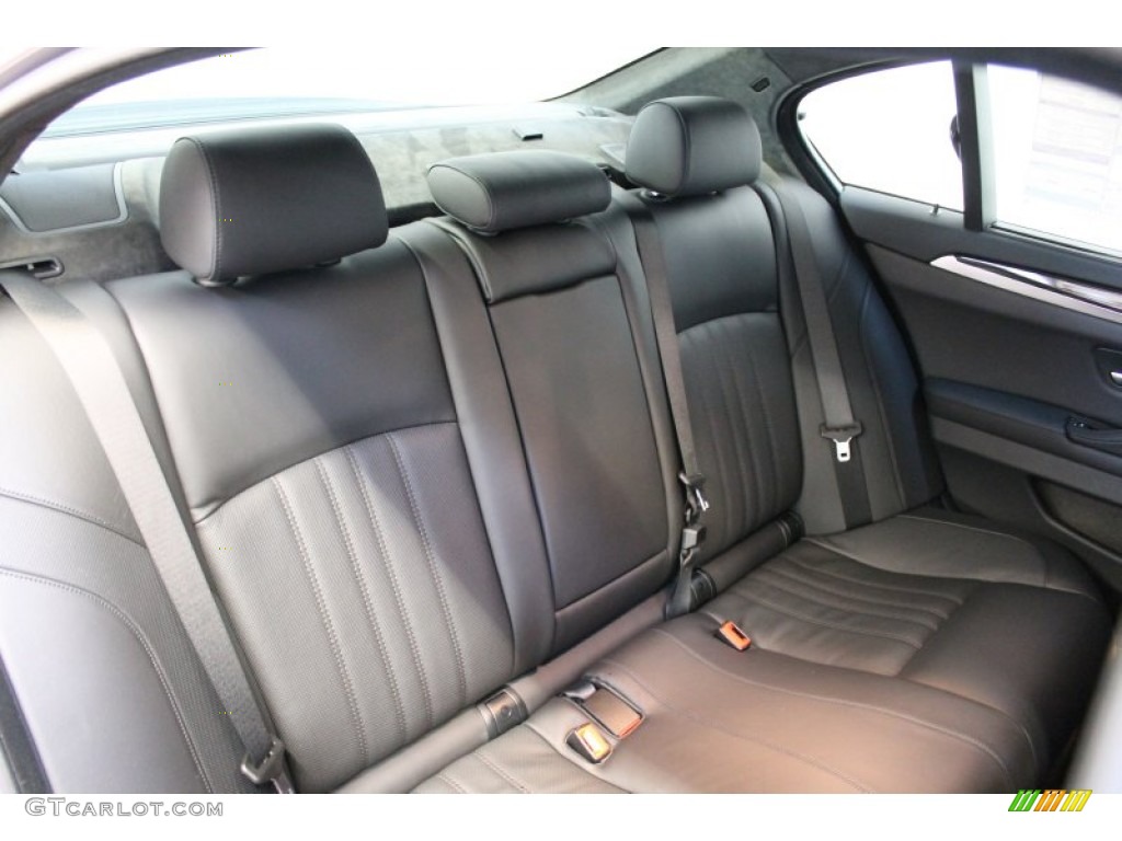2013 BMW M5 Sedan Rear Seat Photo #76723908