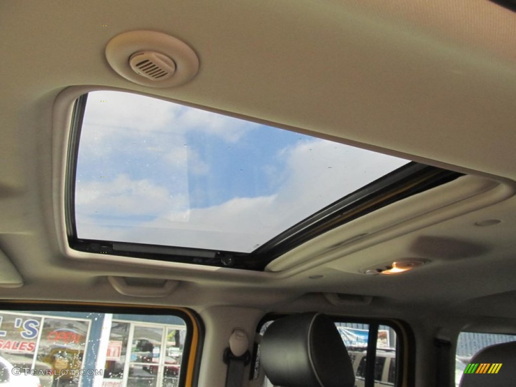 2006 Hummer H3 Standard H3 Model Sunroof Photo #76724476