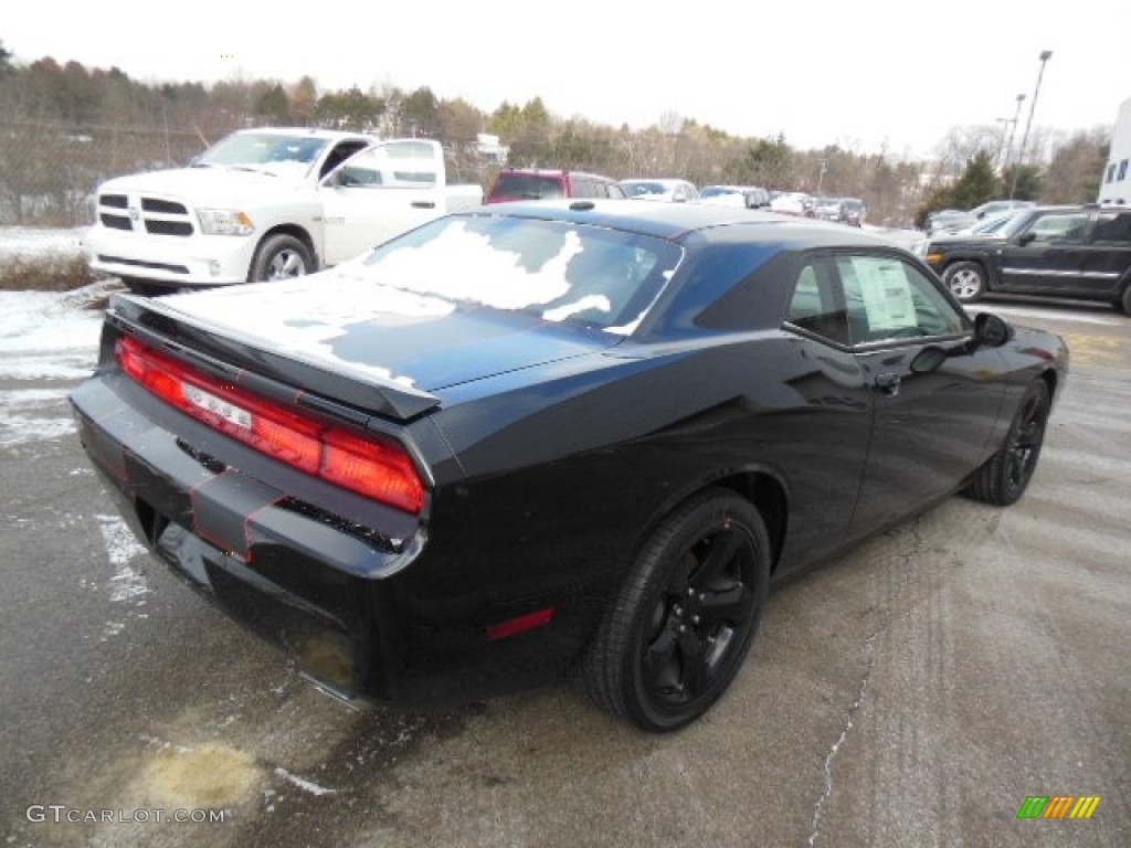 2013 Challenger R/T Plus Blacktop - Pitch Black / Dark Slate Gray photo #6