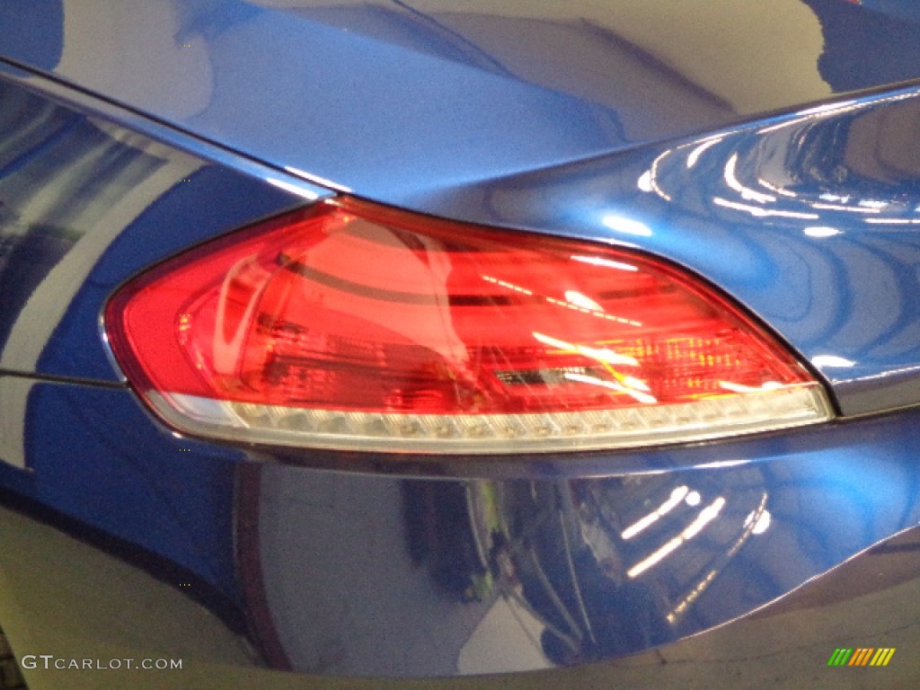 2011 Z4 sDrive35i Roadster - Deep Sea Blue Metallic / Beige photo #35