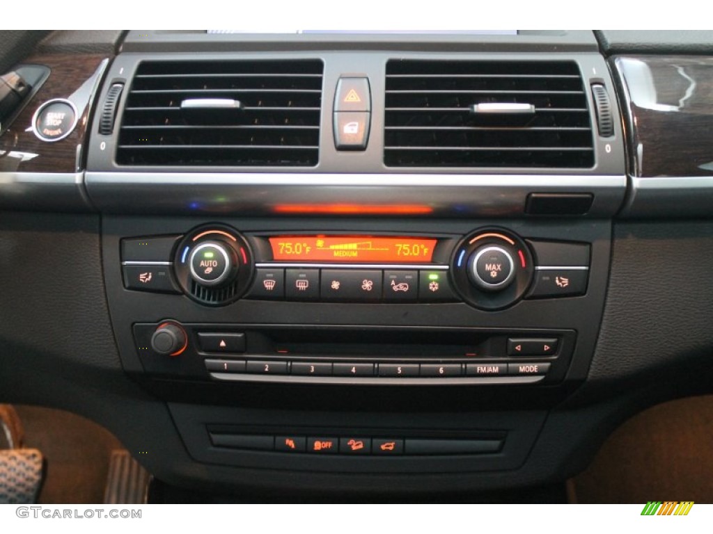 2011 BMW X5 xDrive 35i Controls Photo #76727122