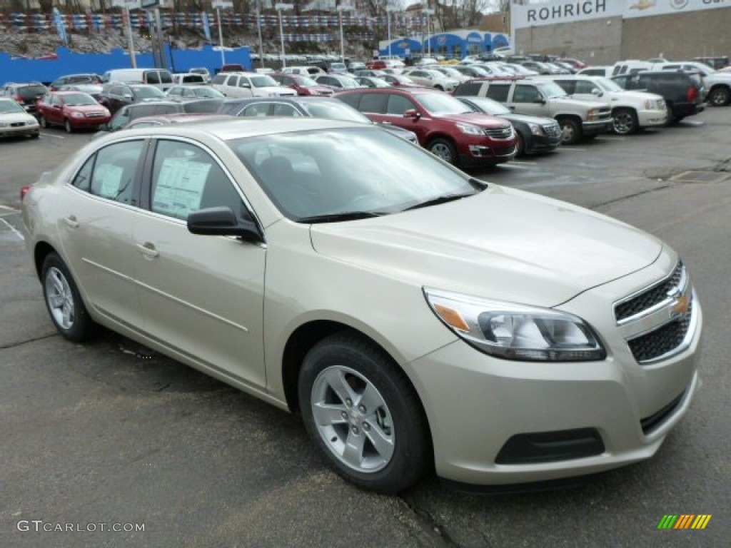 2013 Malibu LS - Champagne Silver Metallic / Jet Black/Titanium photo #6