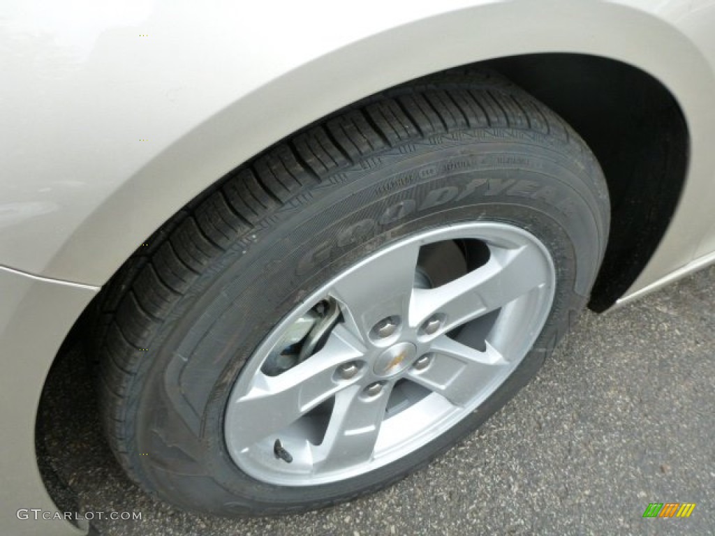 2013 Malibu LS - Champagne Silver Metallic / Jet Black/Titanium photo #9