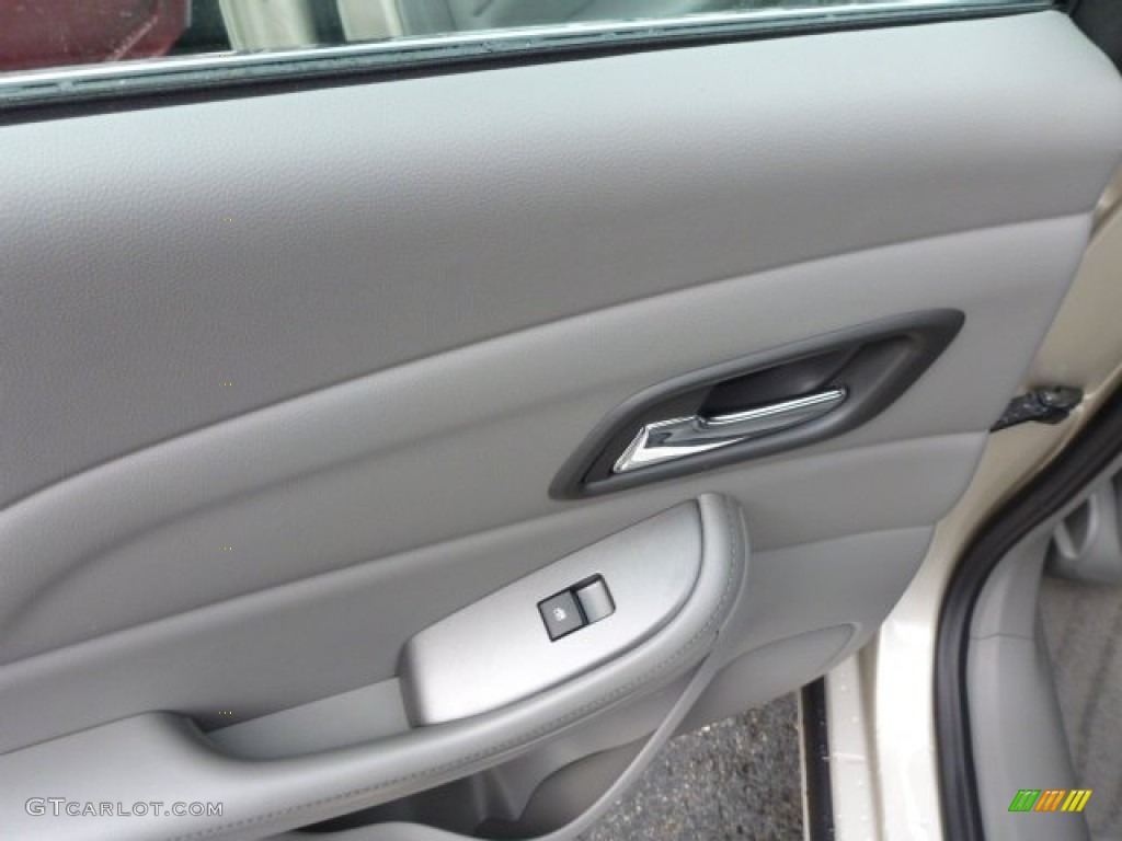 2013 Malibu LS - Champagne Silver Metallic / Jet Black/Titanium photo #13