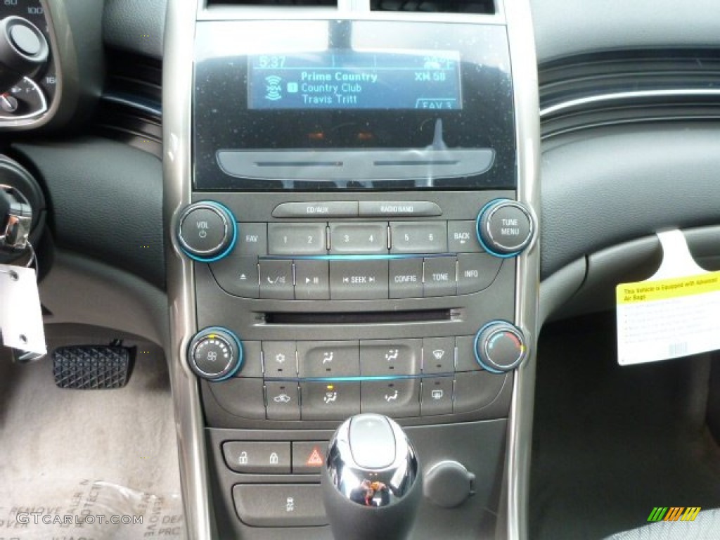 2013 Malibu LS - Champagne Silver Metallic / Jet Black/Titanium photo #19