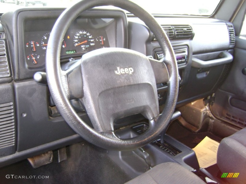 2004 Wrangler X 4x4 - Light Khaki Metallic / Dark Slate Gray photo #12