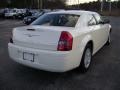 2009 Cool Vanilla White Chrysler 300   photo #4