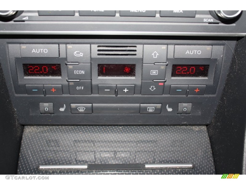 2008 Audi S4 4.2 quattro Sedan Controls Photo #76735660