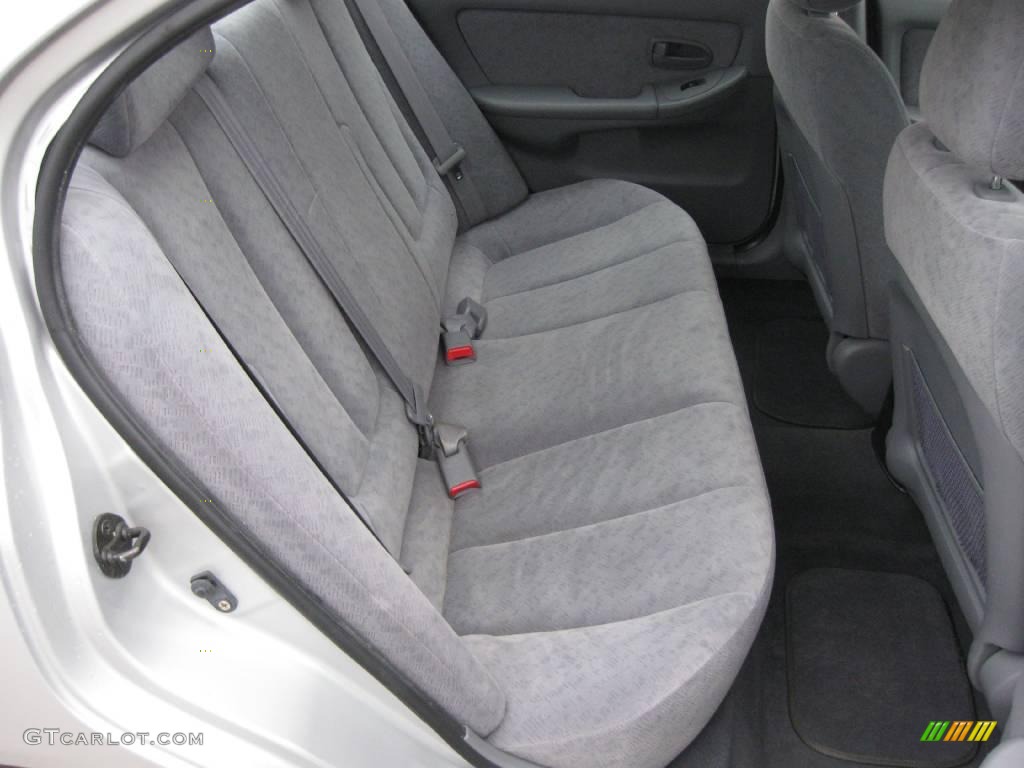 2004 Elantra GLS Sedan - Sterling Silver / Gray photo #8
