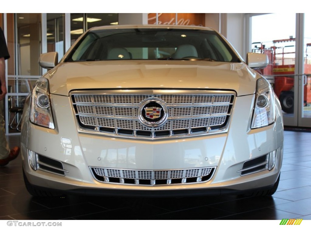 Silver Coast Metallic 2013 Cadillac XTS Platinum FWD Exterior Photo #76737863