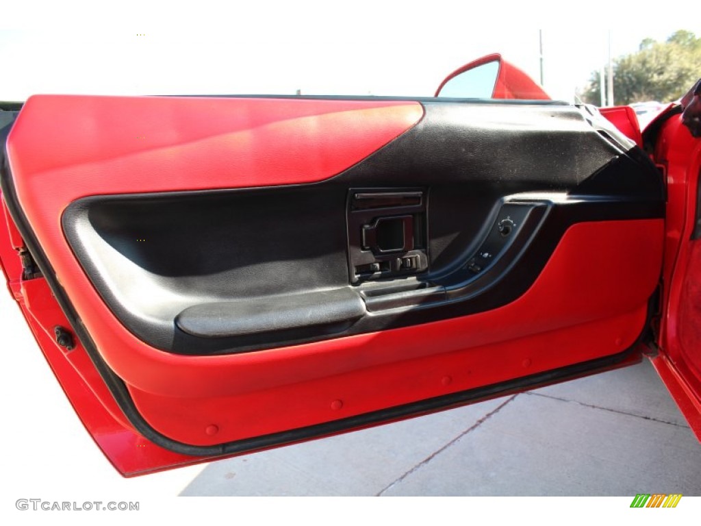 1995 Chevrolet Corvette Coupe Red Door Panel Photo #76738148
