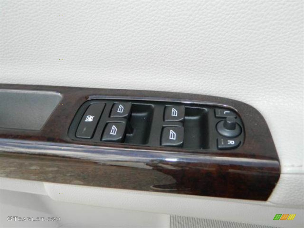 2006 Volvo S40 2.4i Controls Photo #76741020