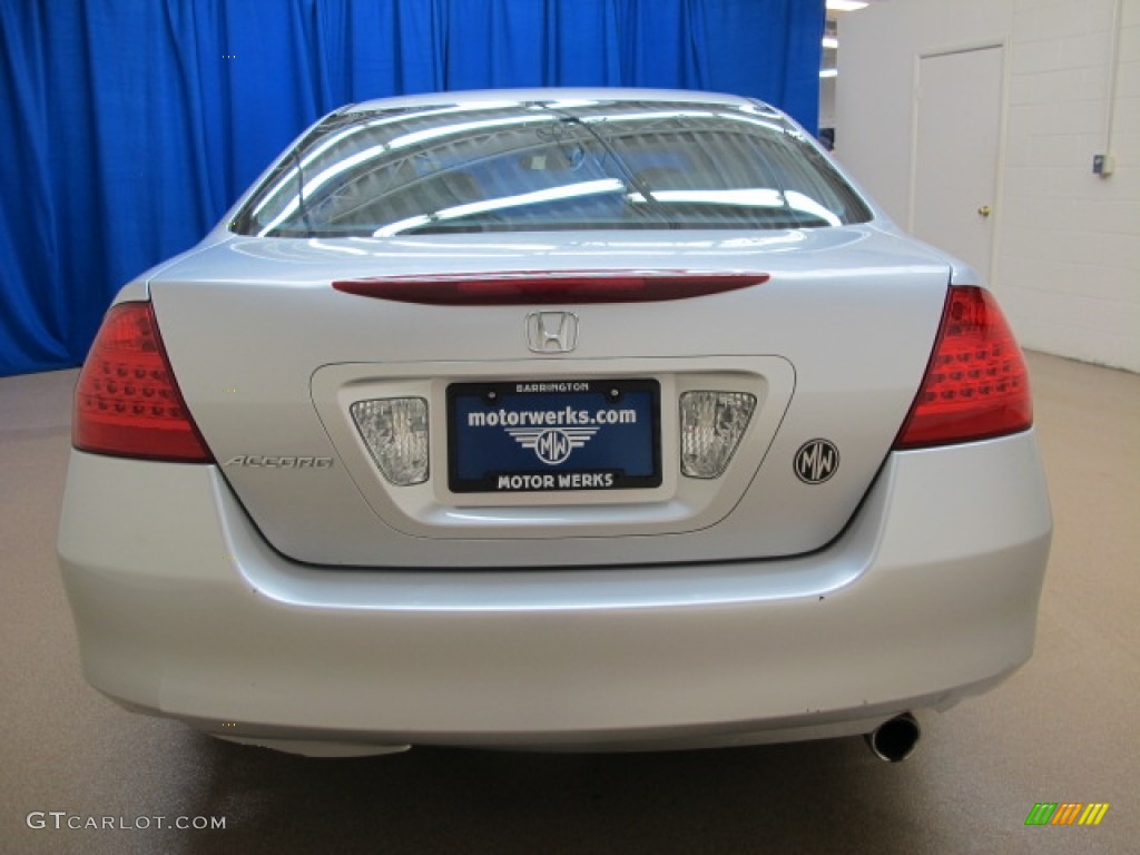 2006 Accord Value Package Sedan - Alabaster Silver Metallic / Gray photo #6
