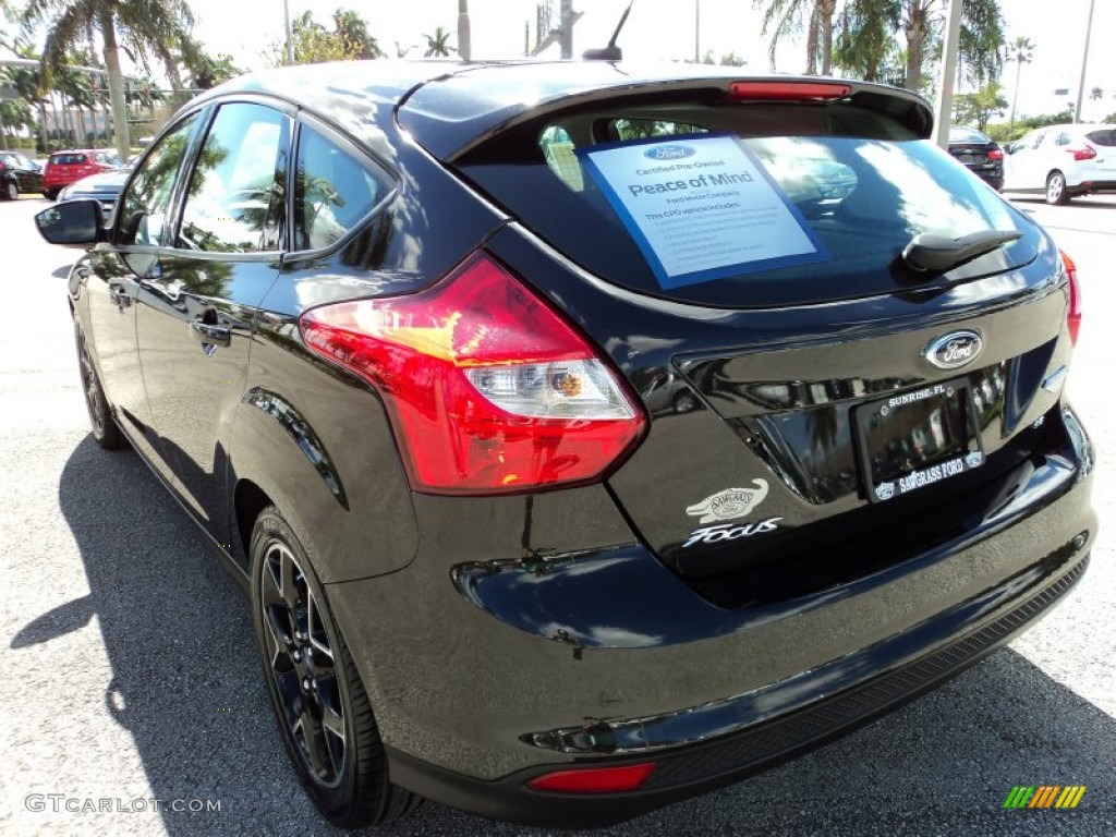 2012 Focus SE Sport 5-Door - Black / Two-Tone Sport photo #9