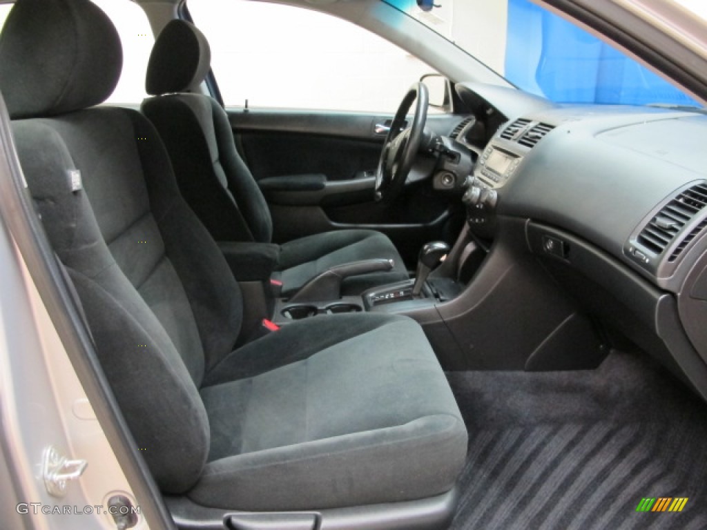 2006 Accord Value Package Sedan - Alabaster Silver Metallic / Gray photo #20