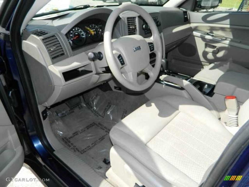 Khaki Interior 2005 Jeep Grand Cherokee Laredo Photo #76743602