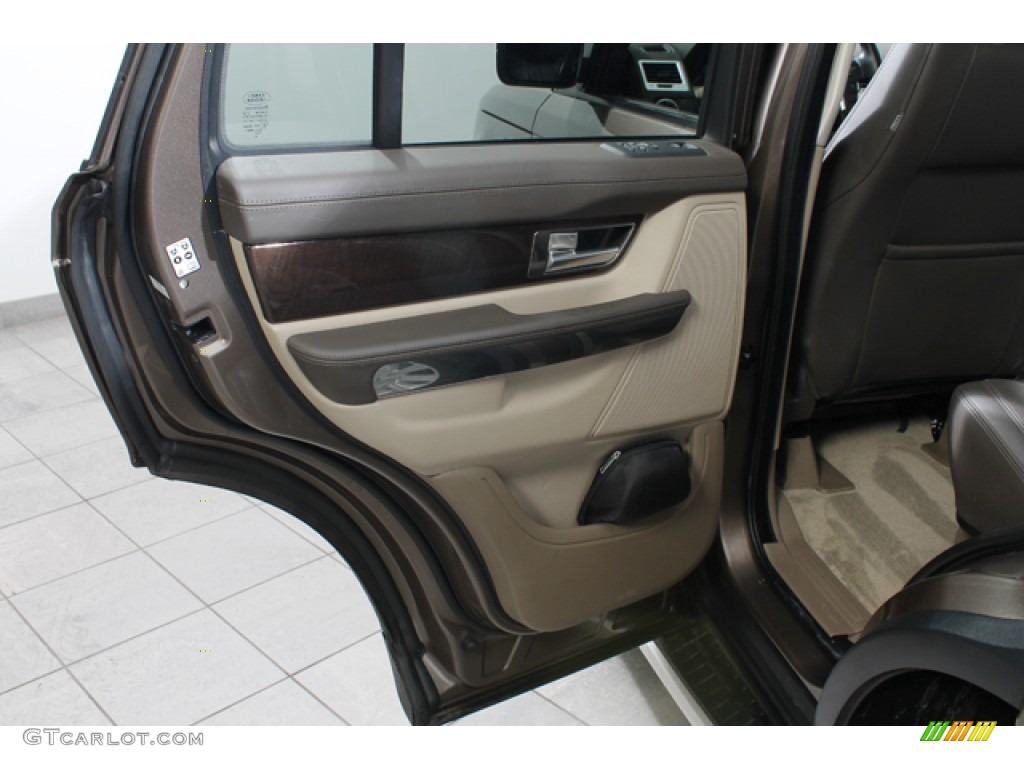 2010 Land Rover Range Rover Sport Supercharged Premium Arabica/Arabica Stitching Door Panel Photo #76743898