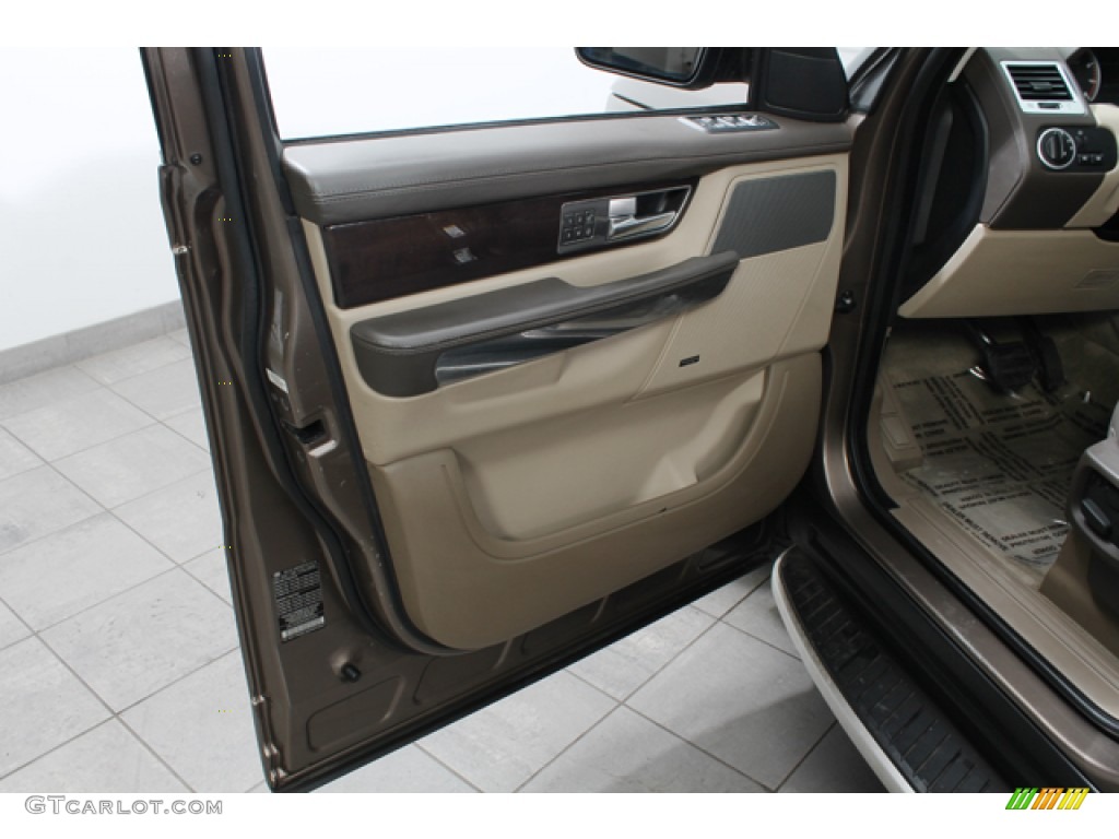 2010 Land Rover Range Rover Sport Supercharged Premium Arabica/Arabica Stitching Door Panel Photo #76743905