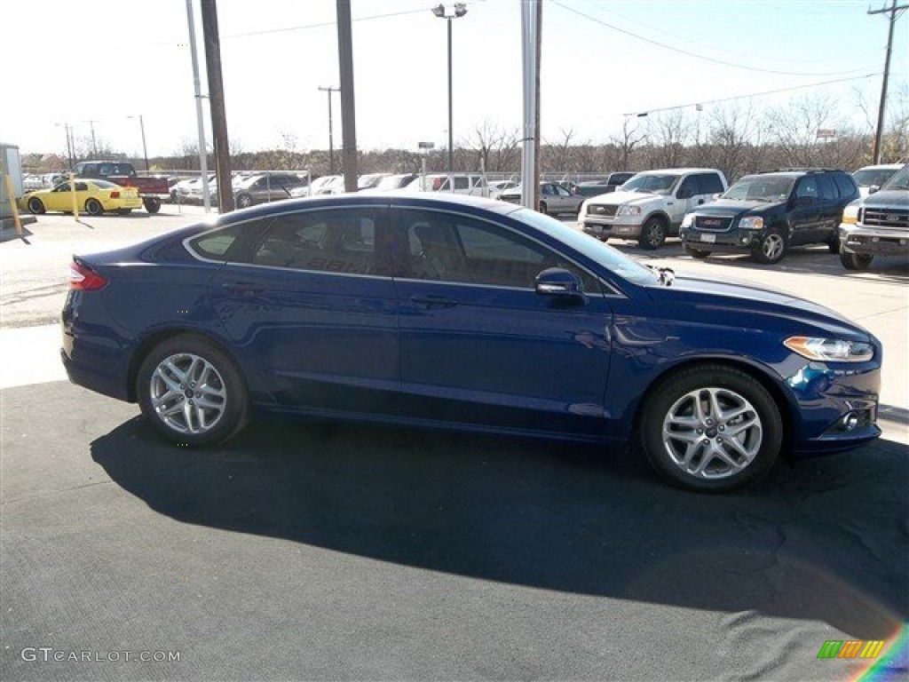 2013 Fusion SE 1.6 EcoBoost - Deep Impact Blue Metallic / Dune photo #9