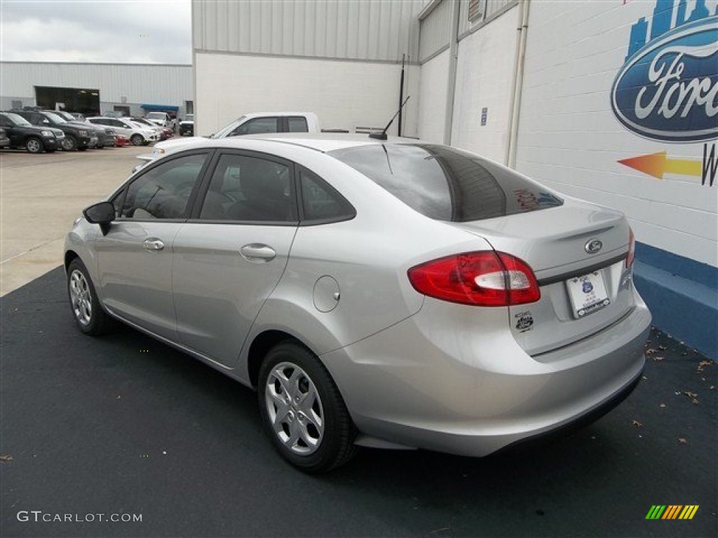 2013 Fiesta S Sedan - Ingot Silver / Charcoal Black/Light Stone photo #4