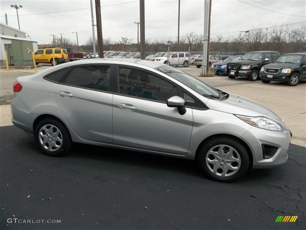 2013 Fiesta S Sedan - Ingot Silver / Charcoal Black/Light Stone photo #8