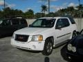 2004 Summit White GMC Envoy XUV SLE  photo #2